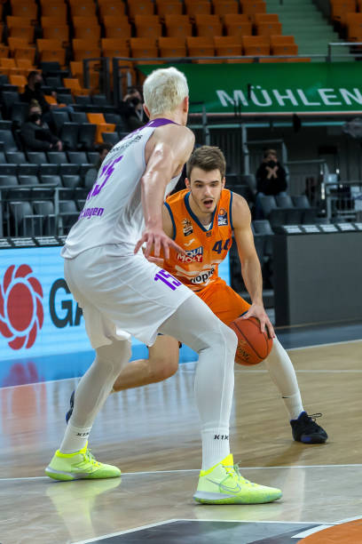 更加游刃有 更加游刃有