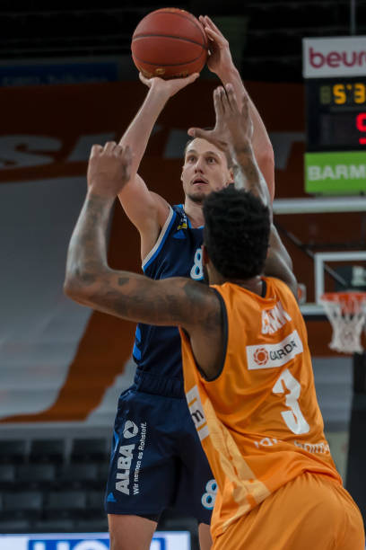 主教练在赛 主教练在赛